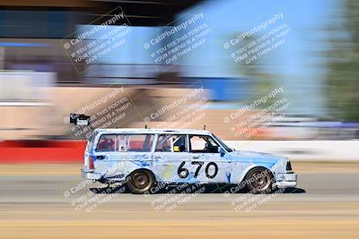 media/Sep-29-2024-24 Hours of Lemons (Sun) [[6a7c256ce3]]/StartFinish (245p-330p)/